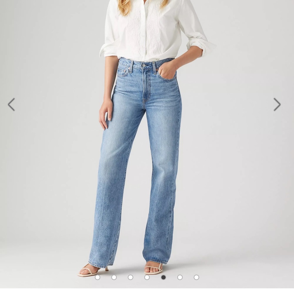 Levis Ribcage Wide Leg Size 26, Length 32"